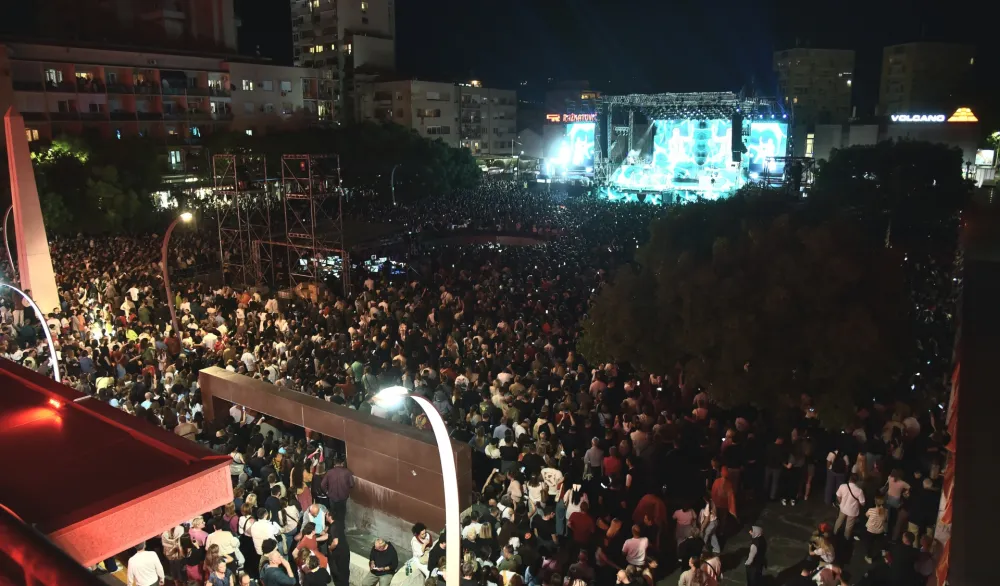 Na koncertu Rikija Martina bilo 18 hiljada ljudi, policija traga za osobom koja je bacila suzavac