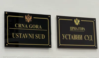 Ustavni sud ukinuo presudu Vrhovnog: Pacijent mora potpuno biti informisan o svim rizicima prije intervencije