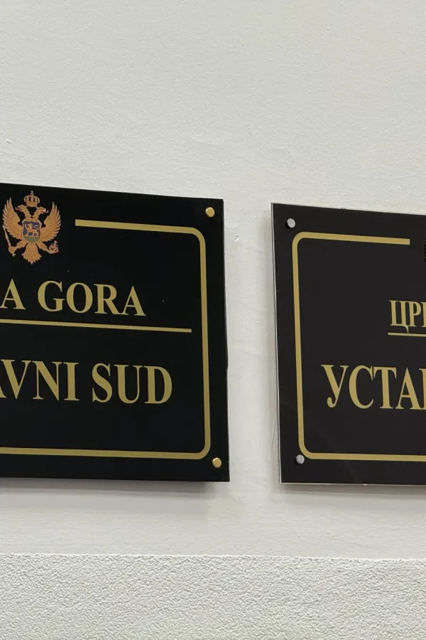 Ustavni sud ukinuo presudu Vrhovnog: Pacijent mora potpuno biti informisan o svim rizicima prije intervencije