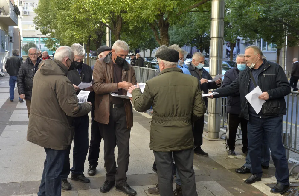 Protest dioničara "Radoja Dakića" sjutra ispred Vlade: Hoće da im se plati otuđena imovina