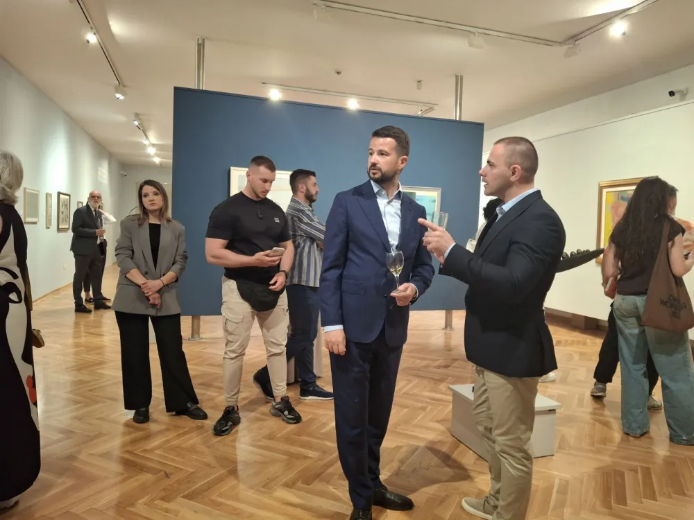 Podsticaj za promi&scaron;ljanje sada&scaron;njosti i budućnosti