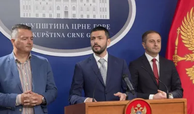 Opozicija predstavila platformu za prevazilaženje krize: Traže izmjene spornih zakona o unutra&scaron;njim poslovima i ANB