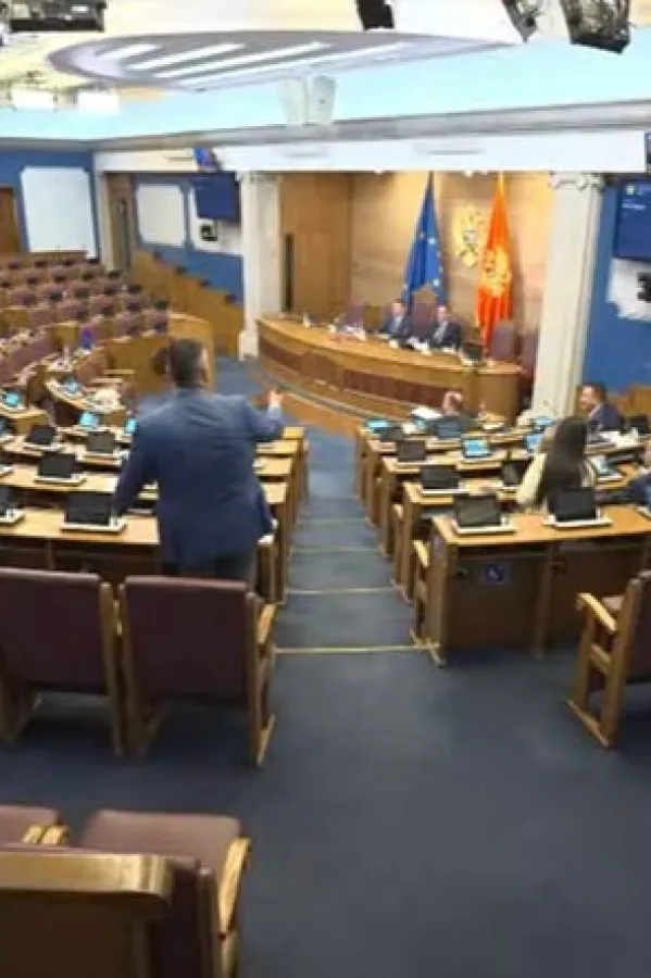Izglasan Zakon o statusu dinastije Petrović Njego&scaron;: Glasalo je 45 poslanika, 40 je bilo za