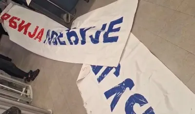 (FOTO) Za Srbiju vraćeno 87 lica, pronađen transparent "Srbija pobeđuje"