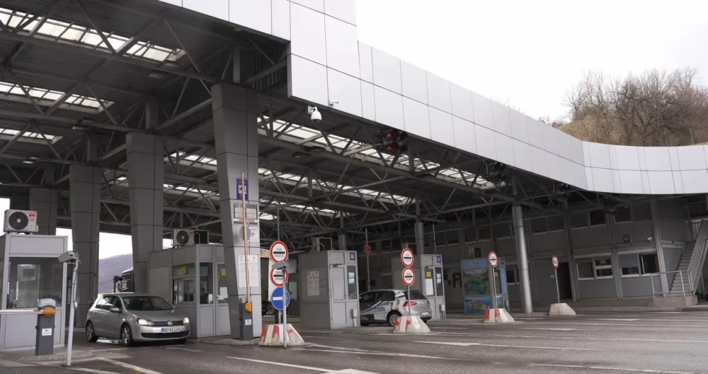 Za državljane Crne Gore otežan prelazak granice sa Srbijom