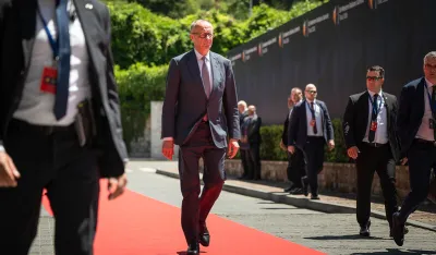 Merc poručio Srbiji: Odlučite na kojoj strani želite da budete